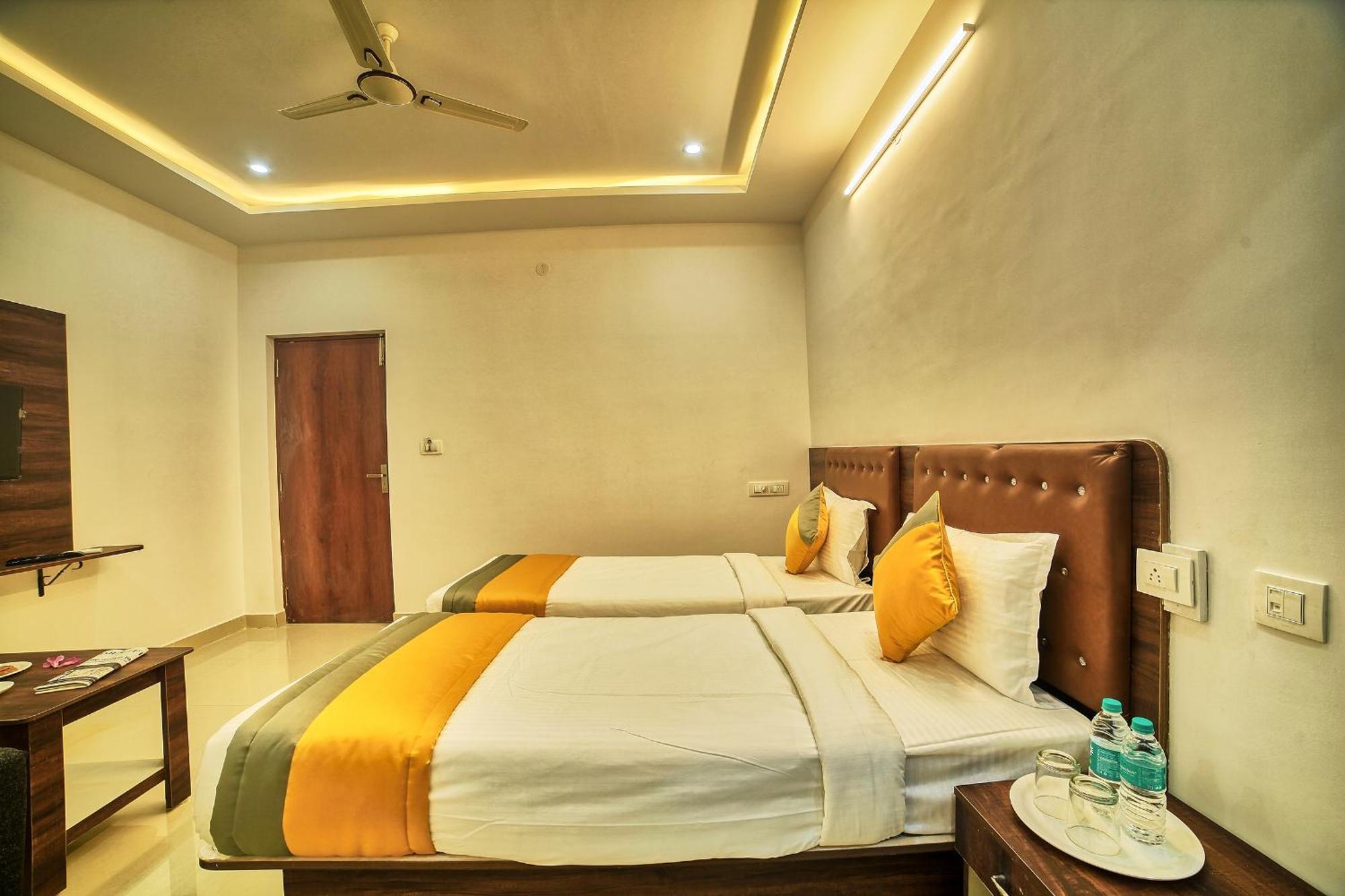 Visa Inn Hotel 4Kms From Airport L Free Airport Pickup & Drop 24X7 Devanahalli Exterior photo